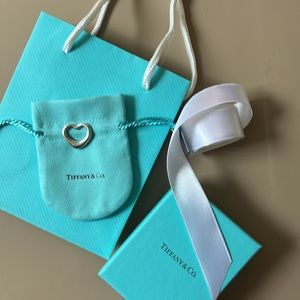 Elsa Peretti x Tiffany Sterling Open Heart charm 27mm VNTG with packaging